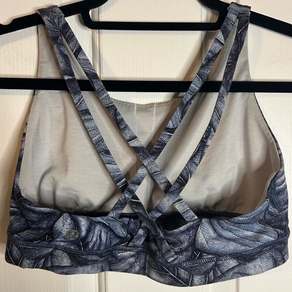 Lululemon Energy Bra (Nulux)- Mini Concrete Jungle Alpine White Multi/ Size 8 - Picture 4 of 8